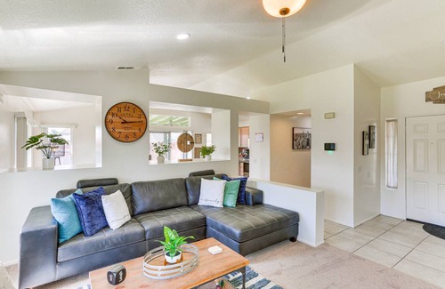 Victorville House | 161 m² House ∙ 4 bedrooms ∙ 7 guests