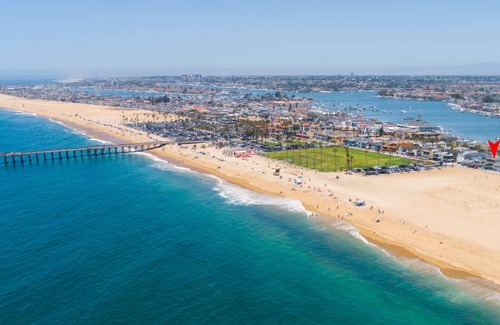 Balboa Peninsula Apartment | 167 m² Apartment ∙ 4 bedrooms ∙ 10 guests