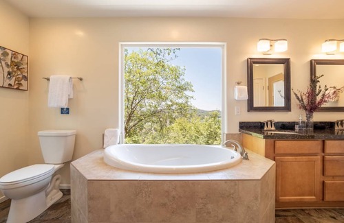 Cedar Glen House | 167 m² House ∙ 4 bedrooms ∙ 9 guests