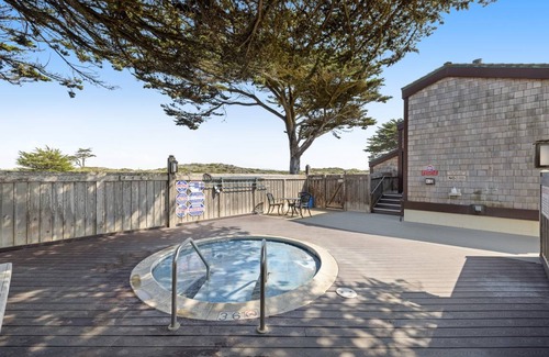 Castroville House | 177 m² House ∙ 4 bedrooms ∙ 8 guests