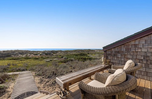 Castroville House | 177 m² House ∙ 4 bedrooms ∙ 8 guests