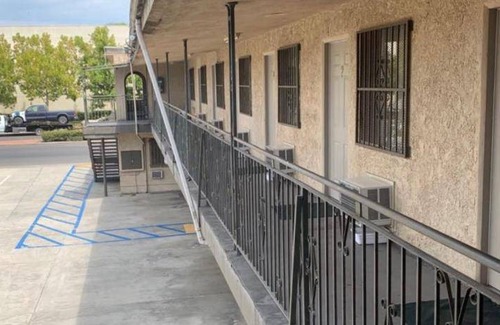 Lynwood Hotel | 18 m² Motel ∙ 3 guests