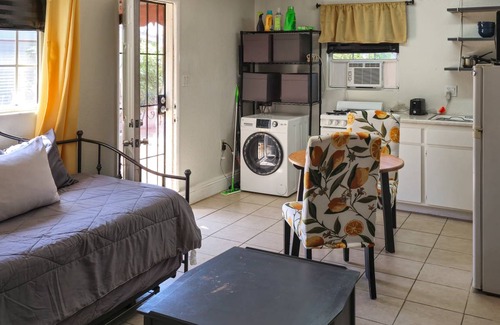 Circle Area Apartment | 180 m² Apartment ∙ 2 guests