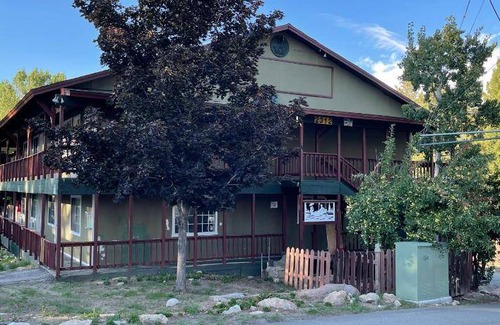 Arrowbear Lake Hotel | 180 m² Motel ∙ 4 guests