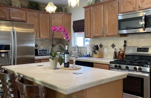 Townsite House | 180°OceanViews, Private BeachHouse on Strand! LGDeck,F-pit,BBQ, AC, . Sleeps8.