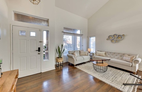 Lake Elsinore House | 181 m² House ∙ 4 bedrooms ∙ 10 guests