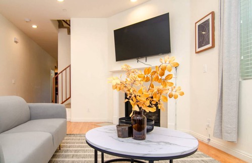 Ontario House | 182 m² House ∙ 4 bedrooms ∙ 8 guests