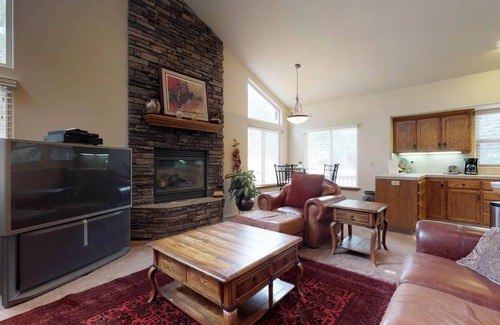 Granite Ridge House | 186 m² House ∙ 3 bedrooms ∙ 6 guests
