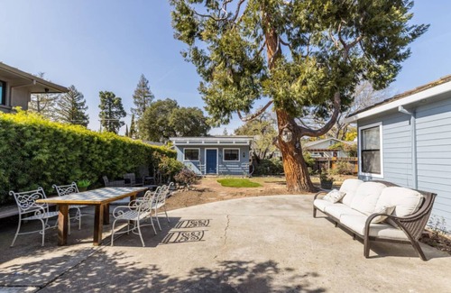 Palo Alto House | 186 m² House ∙ 4 bedrooms ∙ 8 guests