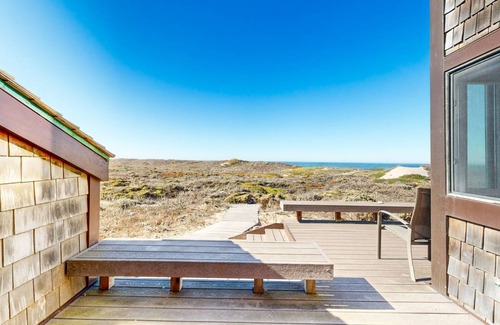 Castroville House | 186 m² House ∙ 4 bedrooms ∙ 9 guests