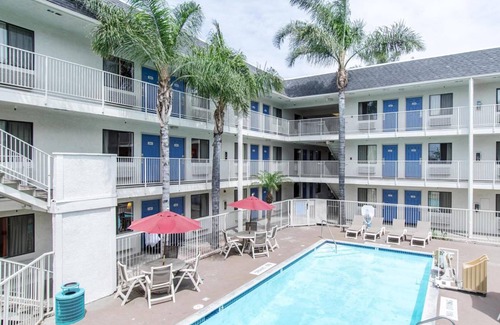 Buena Park Hotel | 19 m² Hotel ∙ 127 guests