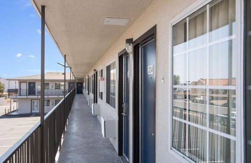 Moreno Valley Hotel | 19 m² Hotel ∙ 4 guests