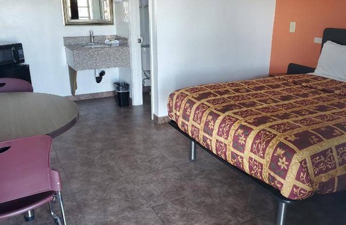 Hesperia Hotel | 19 m² Motel ∙ 4 guests