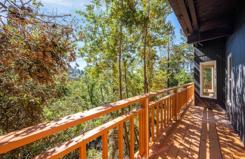 Montclair House | 193 m² House ∙ 3 bedrooms ∙ 8 guests