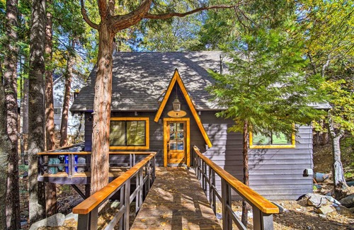Cedar Glen House | 198 m² House ∙ 4 bedrooms ∙ 10 guests