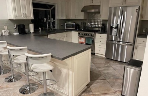 Cathedral City House | 2 minutes to casino, large private pool w/jacuzzi, tennis, gym, hiking trails