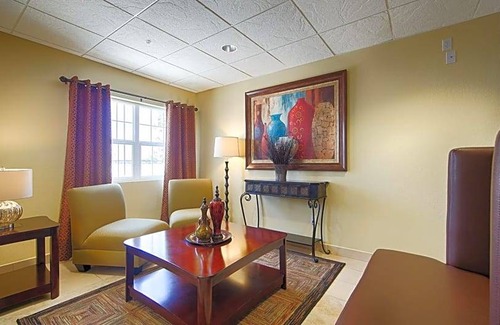 California City Hotel | 2-Star Hotel ∙ Best Western California City Inn & Suites