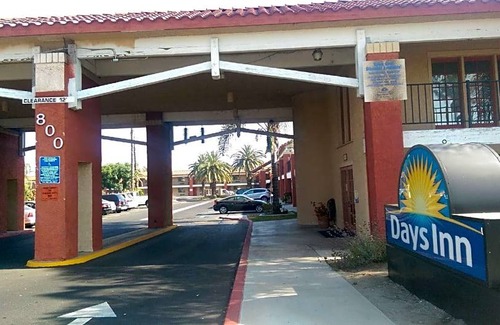Hemet Hotel | 2-Star Hotel ∙ Days Inn by Wyndham Hemet