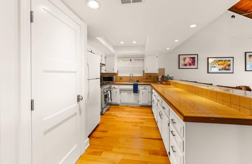 Oxnard Shores House | 20%Off Oct 24-26 StepsToSand Roof-Deck, OceanViews