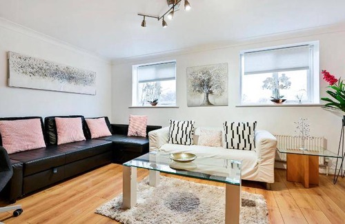 North Woolwich House | 200 m² House ∙ 4 bedrooms ∙ 8 guests