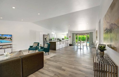 Racquet Club West House | 201 m² House ∙ 4 bedrooms ∙ 8 guests
