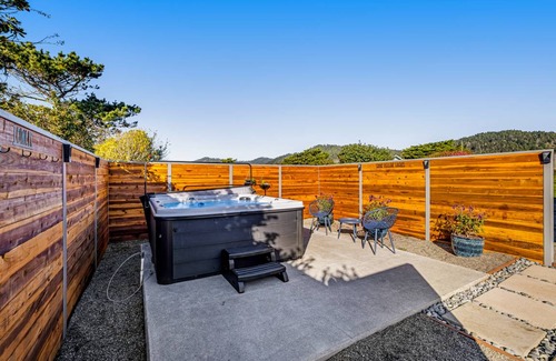 Fort Bragg House | 203 m² House ∙ 3 bedrooms ∙ 10 guests