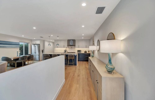 Bixby Knolls House | 207 m² House ∙ 3 bedrooms ∙ 6 guests