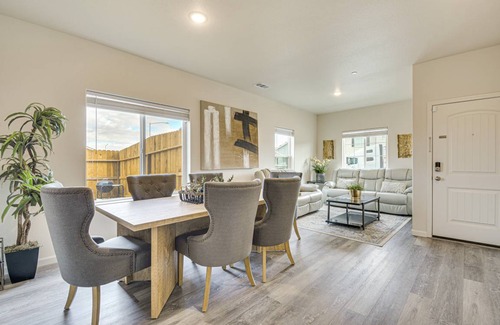 Chowchilla House | 207 m² House ∙ 4 bedrooms ∙ 10 guests