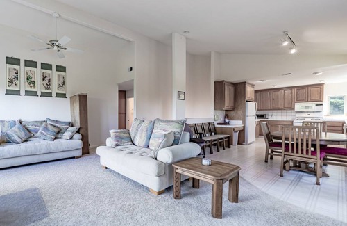 Shelter Cove House | 214 m² House ∙ 3 bedrooms ∙ 8 guests
