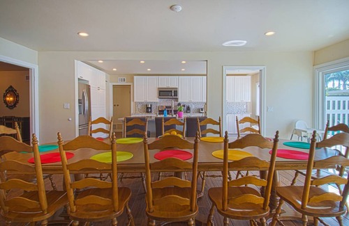 Northwest Anaheim House | 218 m² House ∙ 6 bedrooms ∙ 15 guests