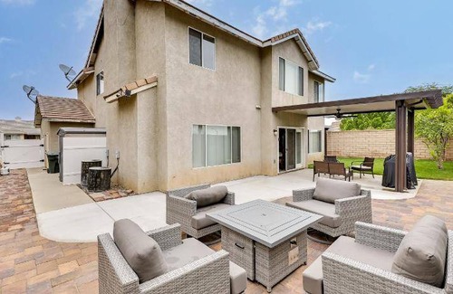 Lake Elsinore House | 221 m² House ∙ 5 bedrooms ∙ 11 guests