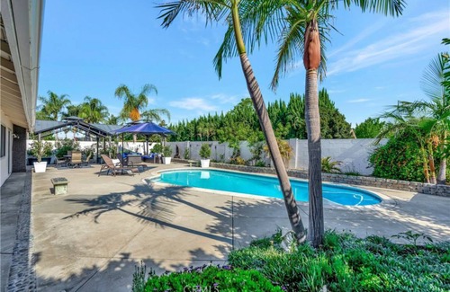 Anaheim Hills House | 223 m² House ∙ 4 bedrooms ∙ 10 guests