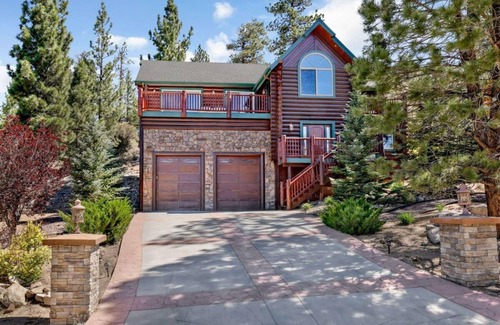 Castle Glen Estates House | 223 m² House ∙ 5 bedrooms ∙ 12 guests