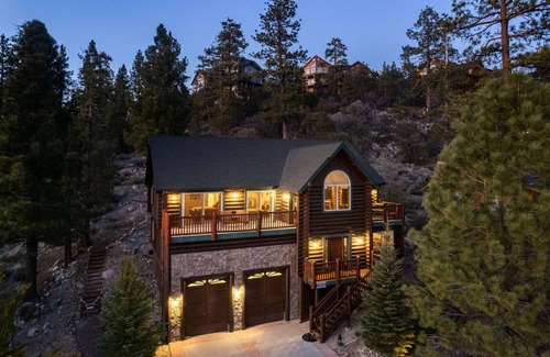 Castle Glen Estates House | 223 m² House ∙ 5 bedrooms ∙ 12 guests