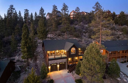 Castle Glen Estates House | 223 m² House ∙ 5 bedrooms ∙ 12 guests