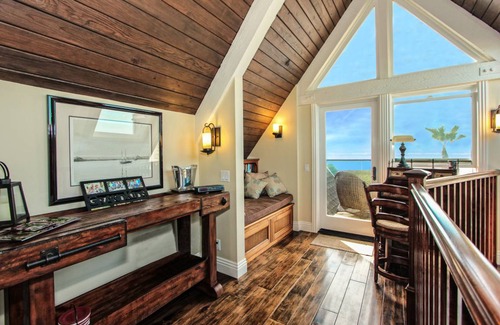 Santa Ana Heights House | 223 m² House ∙ 4 bedrooms ∙ 8 guests
