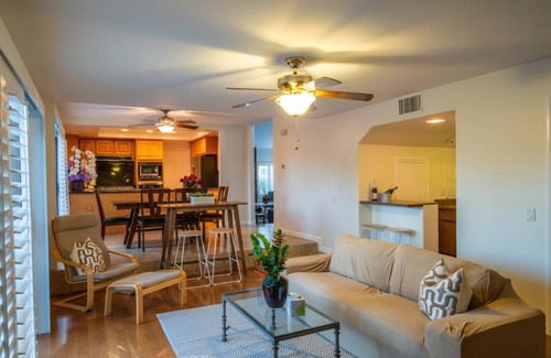 Fountain Valley House | 225 m² House ∙ 4 bedrooms ∙ 8 guests