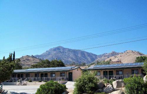 Wofford Heights Hotel | 23 m² Motel ∙ 3 guests
