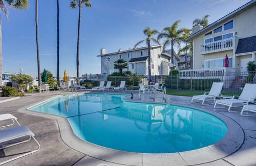 Huntington Beach Apartment | 230 m² Apartment ∙ 3 bedrooms ∙ 6 guests