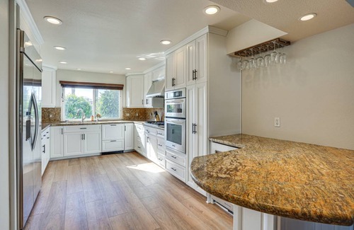 Huntington Beach Apartment | 230 m² Apartment ∙ 3 bedrooms ∙ 6 guests
