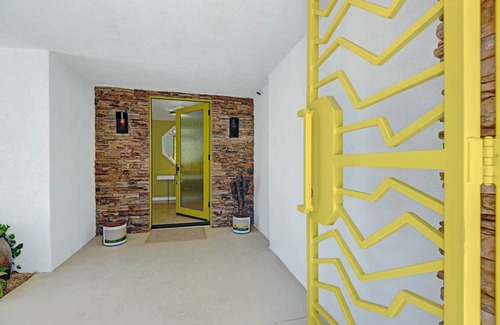Canyon Corridor House | 231 m² House ∙ 3 bedrooms ∙ 6 guests