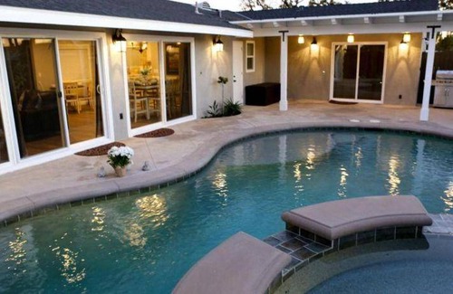 Anaheim Resort House | 232 m² House ∙ 6 bedrooms ∙ 15 guests