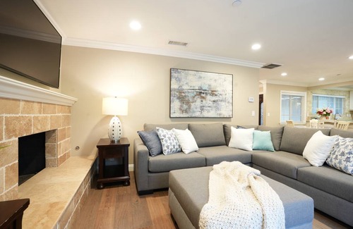 Anaheim Resort House | 232 m² House ∙ 6 bedrooms ∙ 15 guests