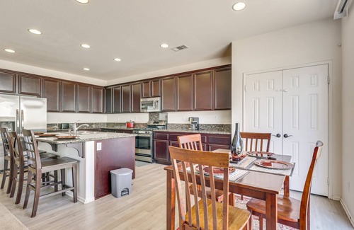 Menifee House | 232 m² House ∙ 3 bedrooms ∙ 7 guests