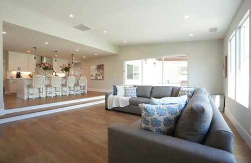 Orange House | 232 m² House ∙ 5 bedrooms ∙ 12 guests
