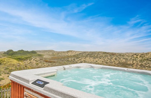 Fort Bragg House | 233 m² House ∙ 4 bedrooms ∙ 12 guests
