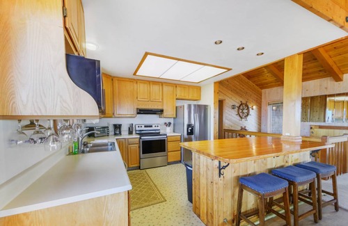 Fort Bragg House | 233 m² House ∙ 4 bedrooms ∙ 12 guests