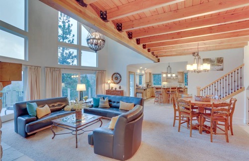 Blue Jay House | 238 m² House ∙ 4 bedrooms ∙ 10 guests