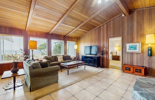 Fort Bragg House | 242 m² House ∙ 2 bedrooms ∙ 4 guests