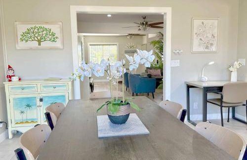 Southwest Anaheim Villa | 242 m² Villa ∙ 5 bedrooms ∙ 15 guests